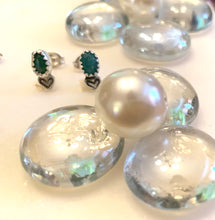 Load image into Gallery viewer, Emerald Love