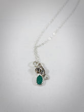 Load image into Gallery viewer, Rose 🌹 Emerald Pendant