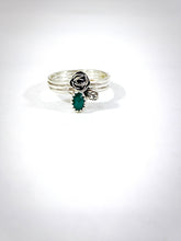 Load image into Gallery viewer, Rose 🌹 Emerald Ring