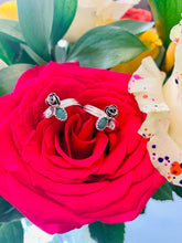 Load image into Gallery viewer, Rose 🌹 Emerald Ring