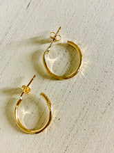 Load image into Gallery viewer, 14K Textured Gold Hoops
